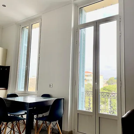 Au Centre De Apartment *