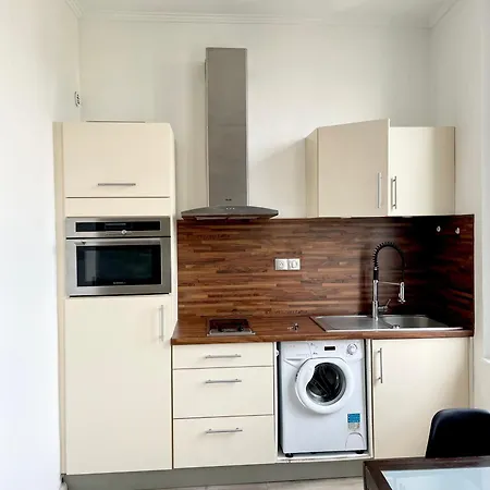 Apartment Au Centre De Cannes